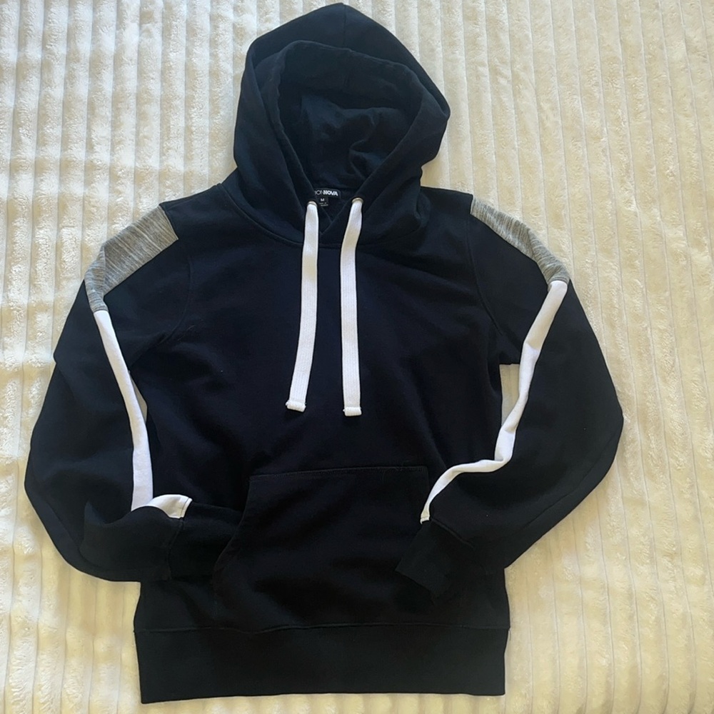 Fashion Nova pullover